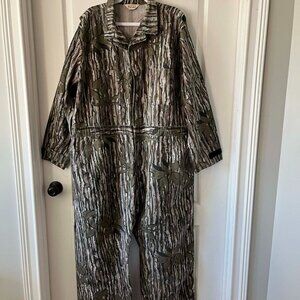 Vintage Walls Realtree Camouflage Coverall size XXL Regular